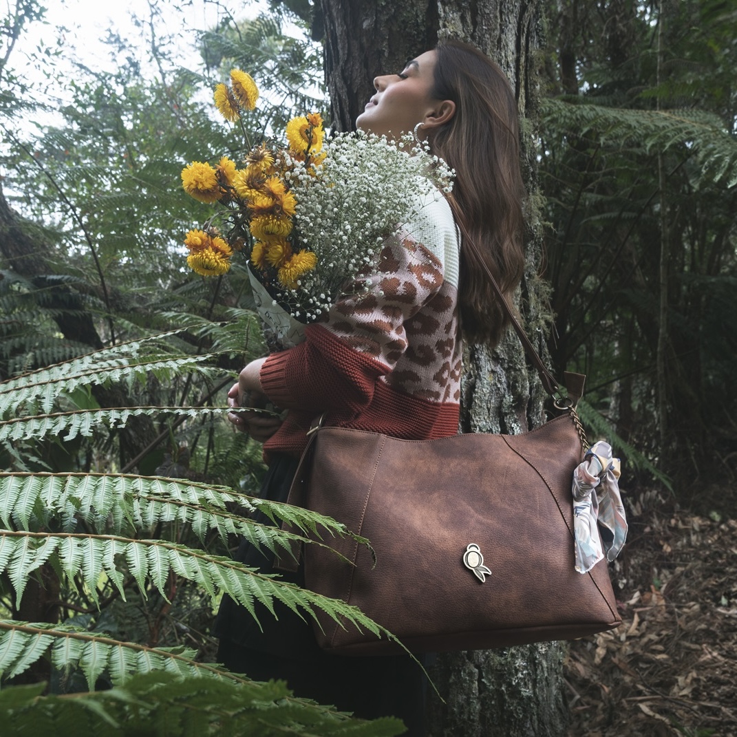 Bolso-Hobo-Luque-Carteras-Camel